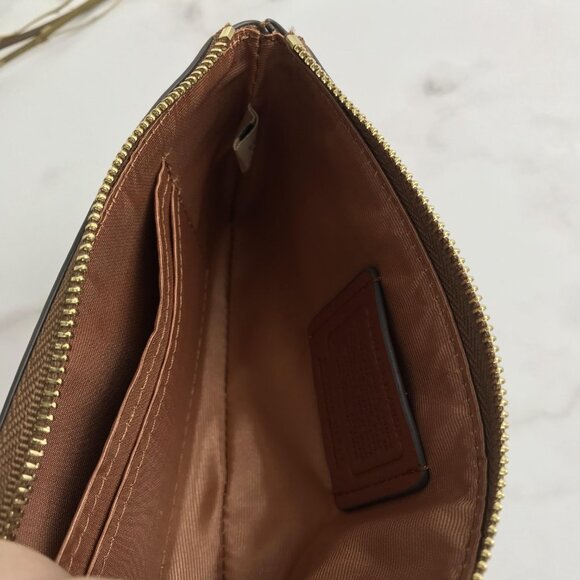 NWT Coach X Peanuts Corner Zip Wristlet Wallet With Snoopy & Woodstock - Picture 8 of 10